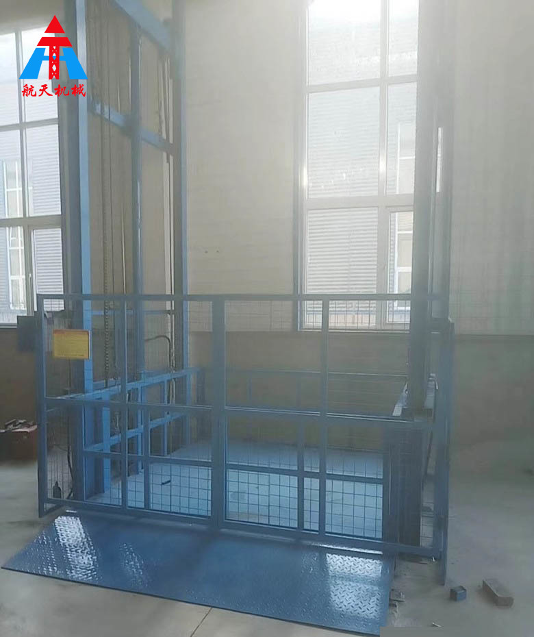 安徽阜阳洗涤厂二层导轨式升降平台验收合格
